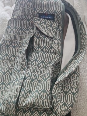 Kavu Green and White Patterned Crossbody Bag
